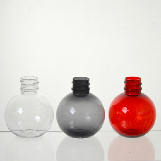 Botella de plástico en forma de bola
